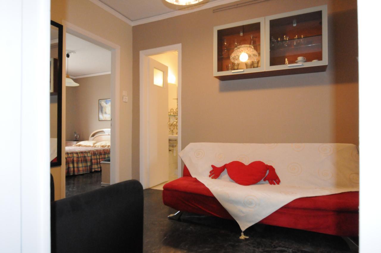 Kinetta Apartments Agioi Apostoloi  Екстериор снимка